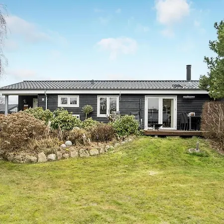 Beautiful In Holiday home Augustenborg