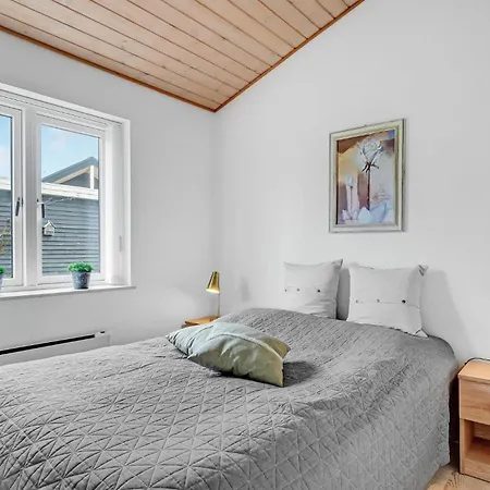 Cozy In With House Sea View Augustenborg